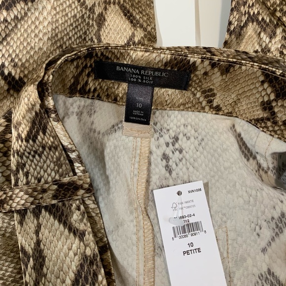 Banana Republic 100% Silk Cropped Cargo Pants, Size 10P Petite - NWT - Picture 6 of 6